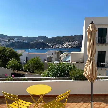 Apartman Magi - Ciclamino Ponza